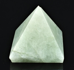 Avanturín zelený pyramida 53 x 52 mm