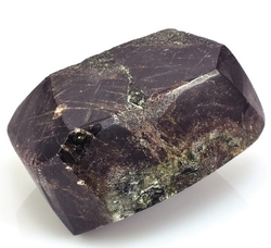 Granát krystal velký / 3485