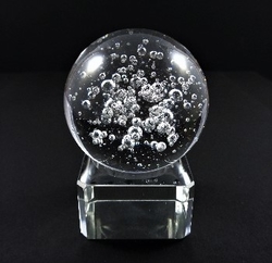 Koule křišťálová skleněná s bublinami 50 mm