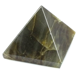 Labradorit pyramida 24 mm