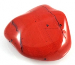 Léčivý kámen jaspis červený očišťuje organismus od jedovatých látek v oběhovém systému, krvi a játrech. Oživuje sexuální pud a ochraňuje pohlavní orgány.
