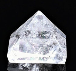 Krystal pyramida