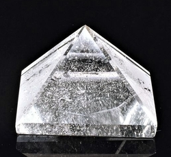 Křišťálová pyramida 51 x 51 mm