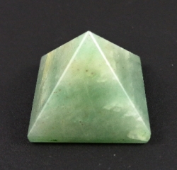 Avanturín zelený pyramida 22 x 22 mm