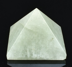 Avanturín zelený pyramida 56 x 56 mm