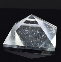 Pyramida křišťálová skleněná 100 mm