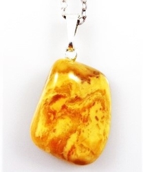 Jaspis žlutý přívěšek kamínek