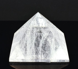 Křišťálová pyramida 103 mm