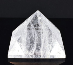 Křišťálová pyramida 103 mm