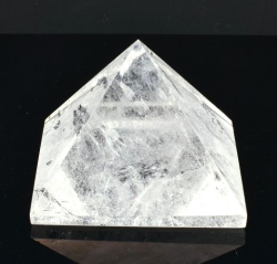 Křišťálová pyramida 80 mm