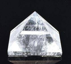 Křišťálová pyramida 51 mm