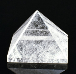 Křišťálová pyramida 41 mm