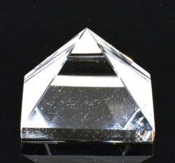 Křišťálová pyramida 30 mm
