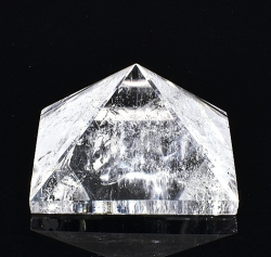 Křišťálová pyramida 37 mm