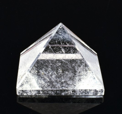 Křišťálová pyramida 53 mm