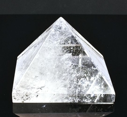 Křišťálová pyramida 75 mm