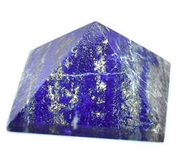 Lapis lazuli pyramida 46 x 45 mm