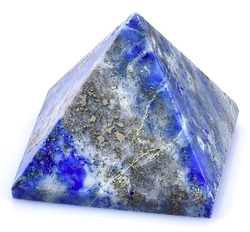 Lapis lazuli pyramida 26 x 25 mm