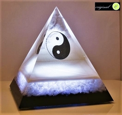 Lampa z pryskyřice Jin - Jang