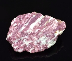 Rubelit surový AA / 5142