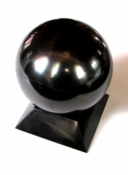 Šungitová koule leštěná 15 cm + podstavec ZDARMA