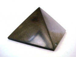 Šungitová pyramida leštěná 5x5 cm