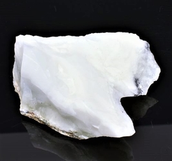 Opál přírodní bílý surový EXTRA / 4268