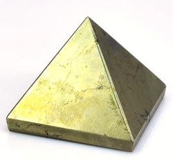 Pyrit pyramida 44 mm